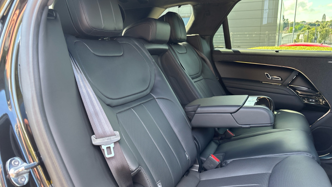 Land Rover Range Rover Sport 3.0 D300 Autobiography 5dr Auto Diesel Estate - Image 30